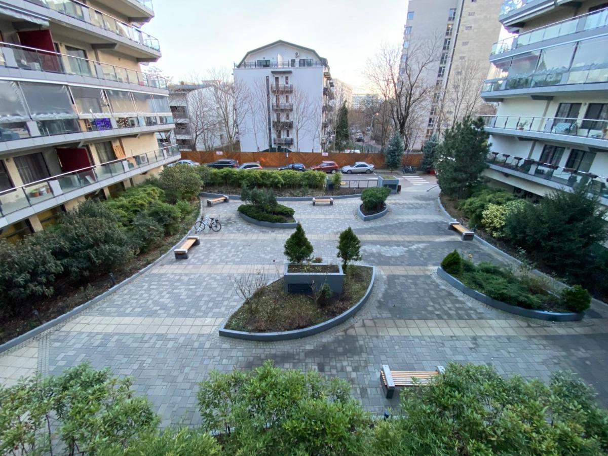 Green Apartment 214 With Private Parking Bükreş Dış mekan fotoğraf