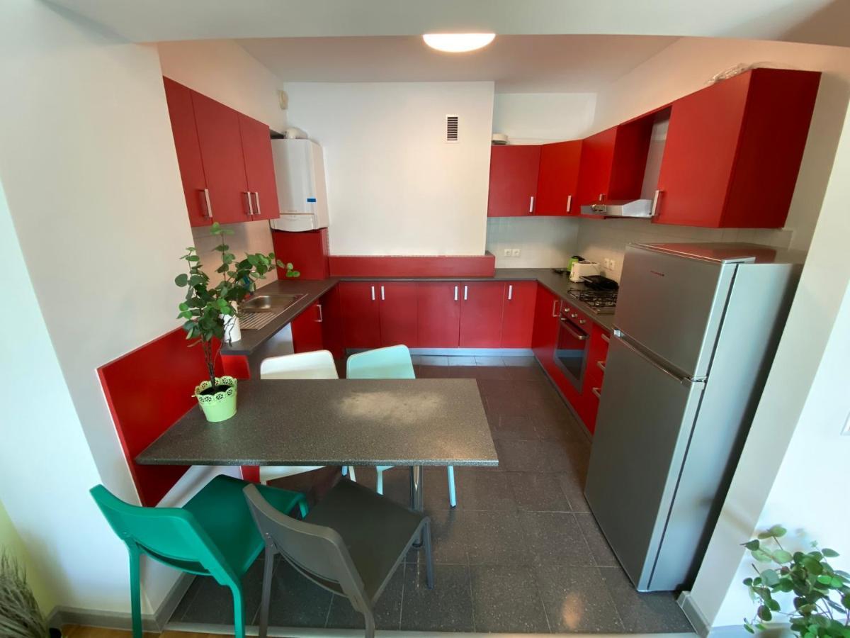 Green Apartment 214 With Private Parking Bükreş Dış mekan fotoğraf