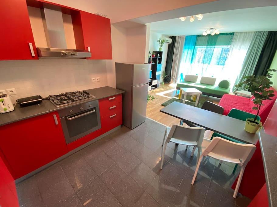 Green Apartment 214 With Private Parking Bükreş Dış mekan fotoğraf