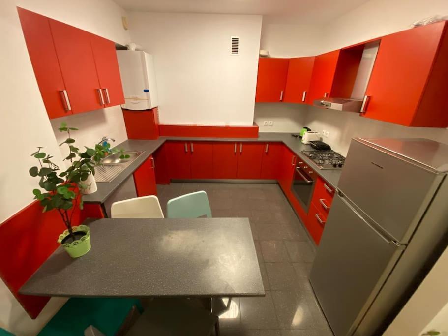 Green Apartment 214 With Private Parking Bükreş Dış mekan fotoğraf