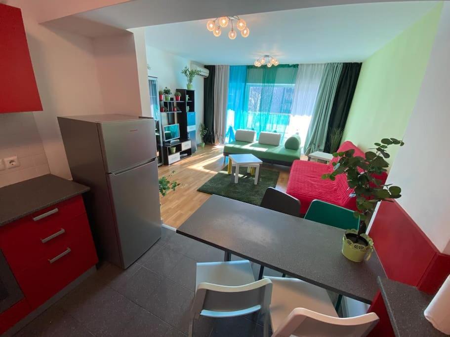 Green Apartment 214 With Private Parking Bükreş Dış mekan fotoğraf
