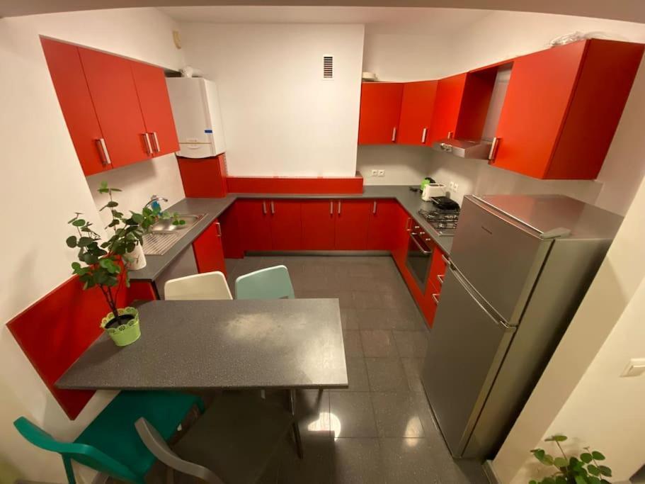 Green Apartment 214 With Private Parking Bükreş Dış mekan fotoğraf