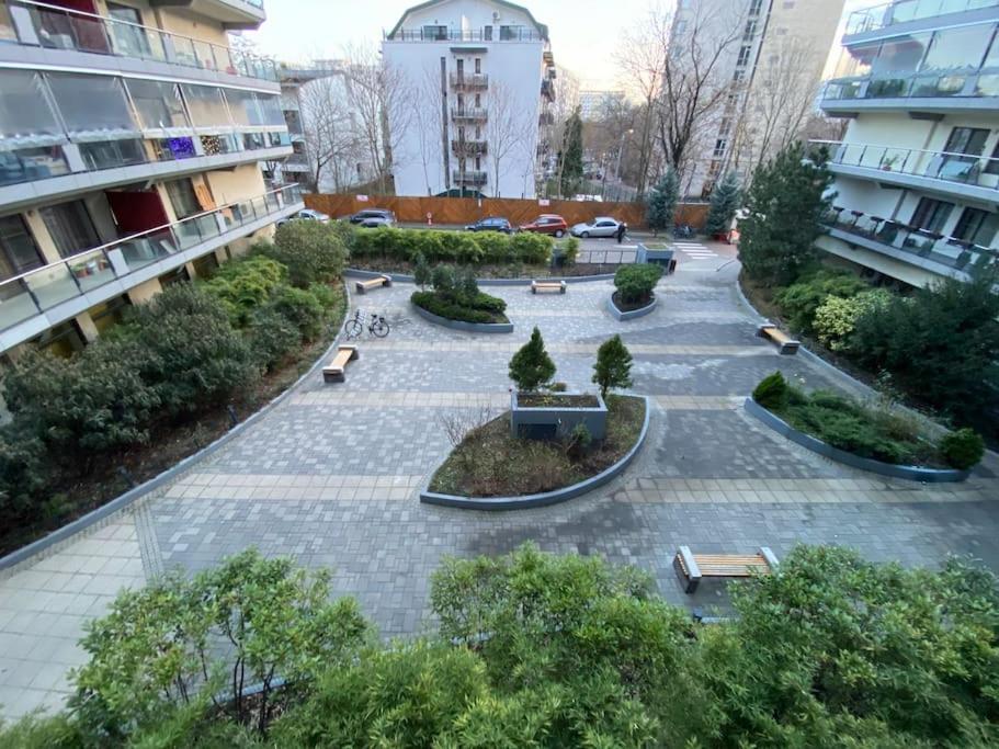 Green Apartment 214 With Private Parking Bükreş Dış mekan fotoğraf