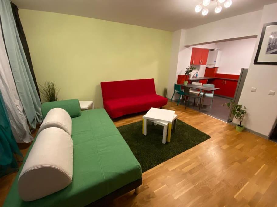 Green Apartment 214 With Private Parking Bükreş Dış mekan fotoğraf