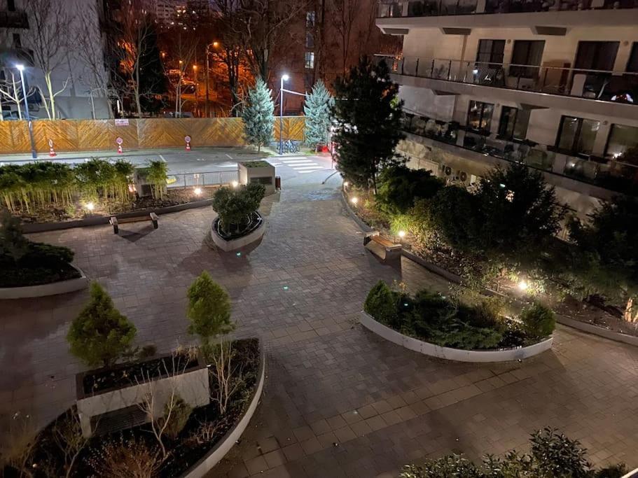 Green Apartment 214 With Private Parking Bükreş Dış mekan fotoğraf